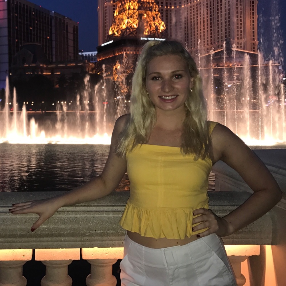 Meet your Posher, Sabrina